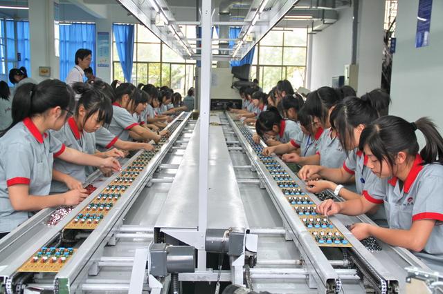 上虞区职业教育中心 打造“学在上虞”品牌，教育咨询服务全面升级